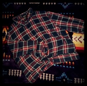 Large long sleeve plaid crop